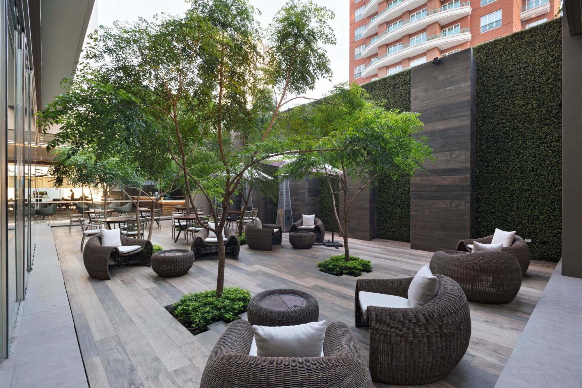 Courtyard By Marriott Гватемала Экстерьер фото